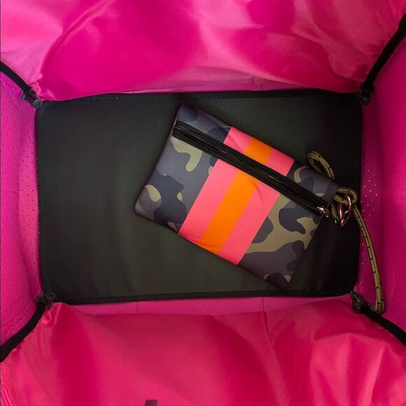 Neoprene Tote Bag   - Picture 5 of 15